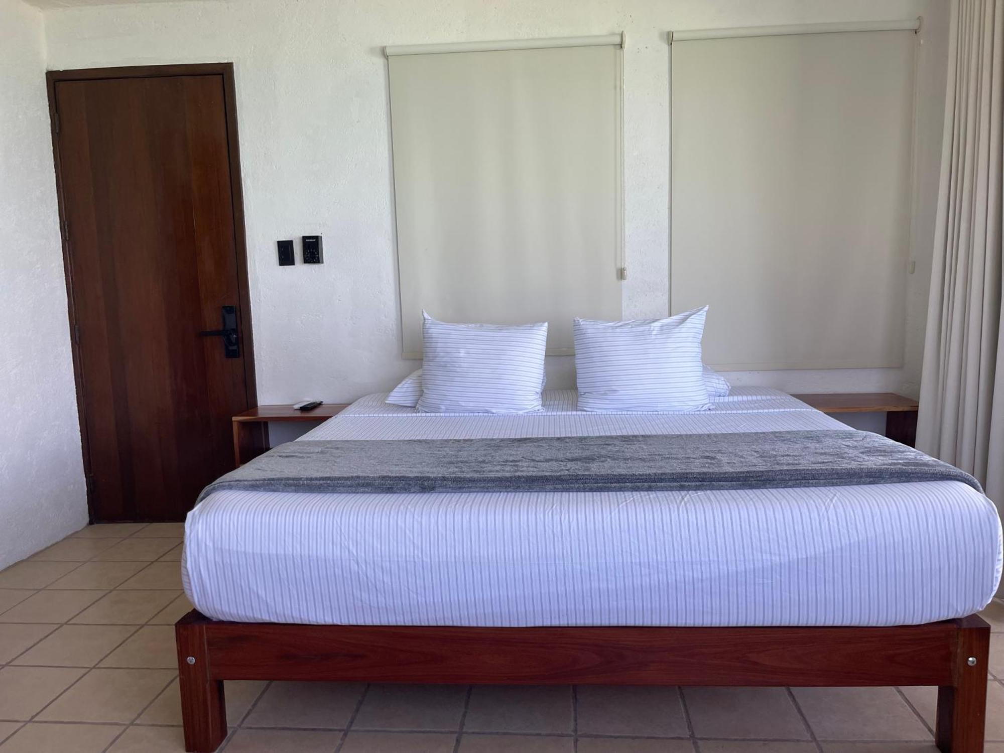 Blue Caribe Bacalar Front Lagoon Екстериор снимка